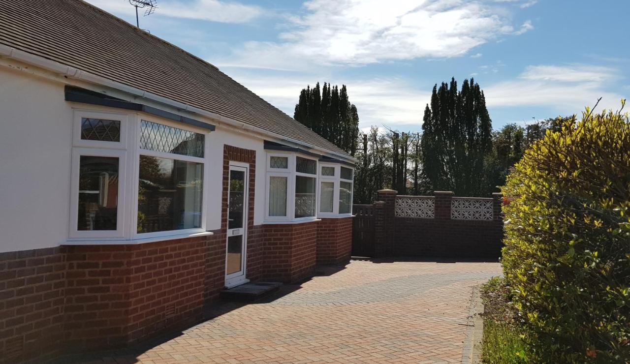 The Hermitage Private Detached Bungalow Villa Rhyl Luaran gambar