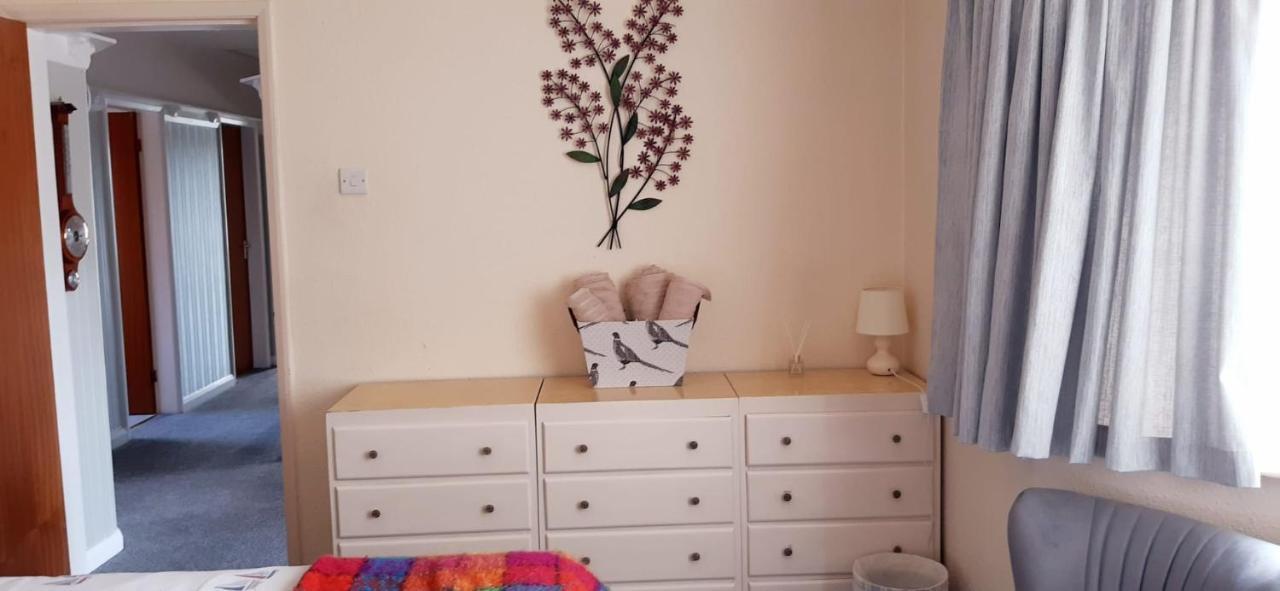 The Hermitage Private Detached Bungalow Villa Rhyl Luaran gambar