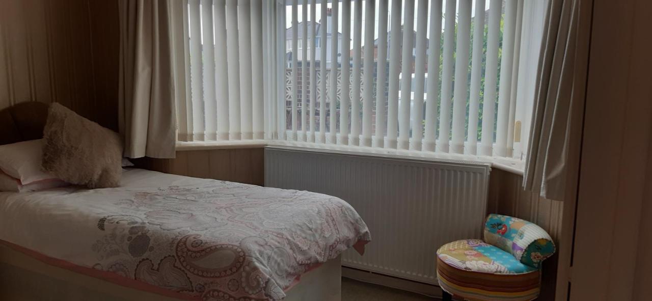 The Hermitage Private Detached Bungalow Villa Rhyl Luaran gambar