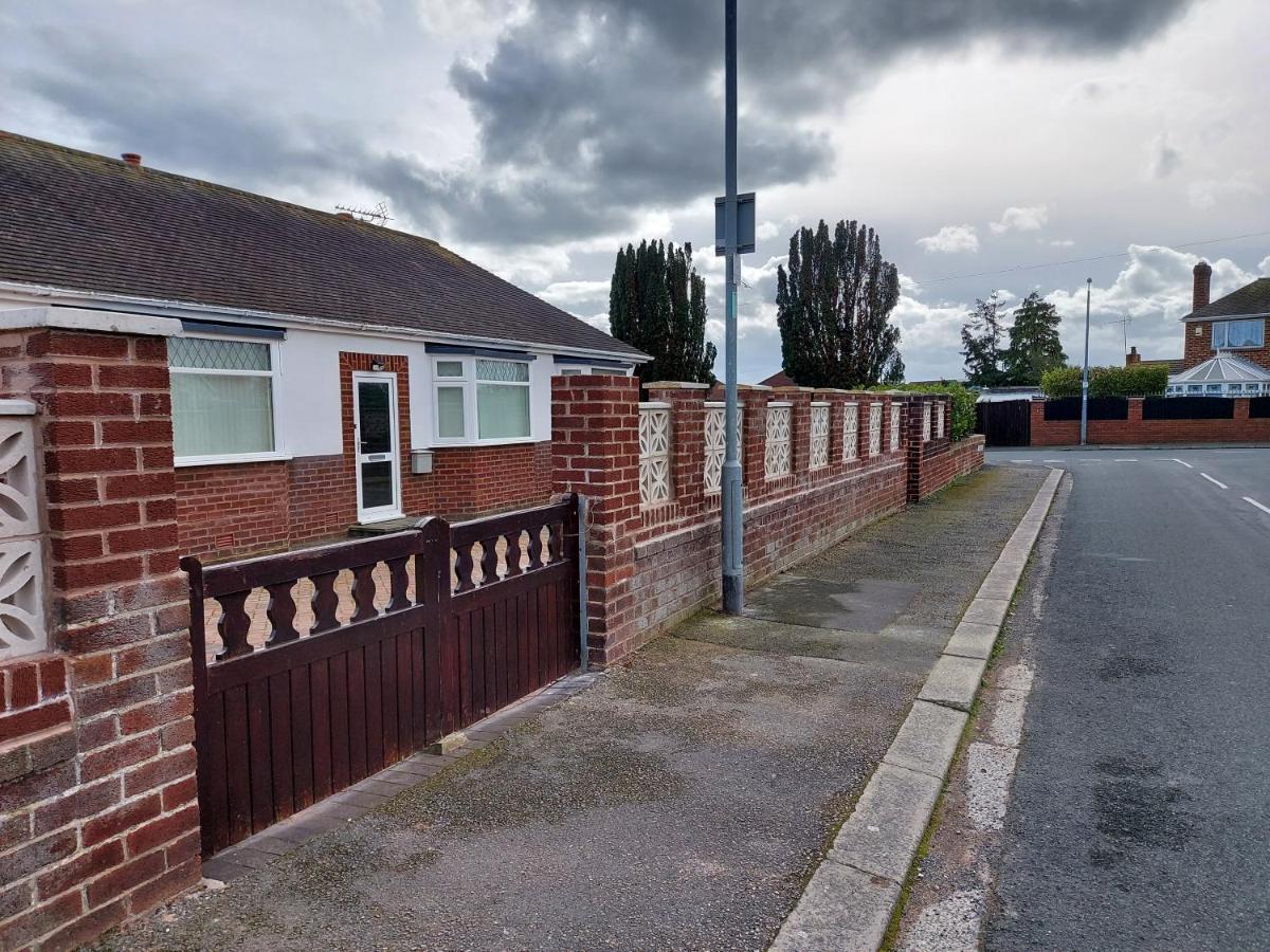 The Hermitage Private Detached Bungalow Villa Rhyl Luaran gambar