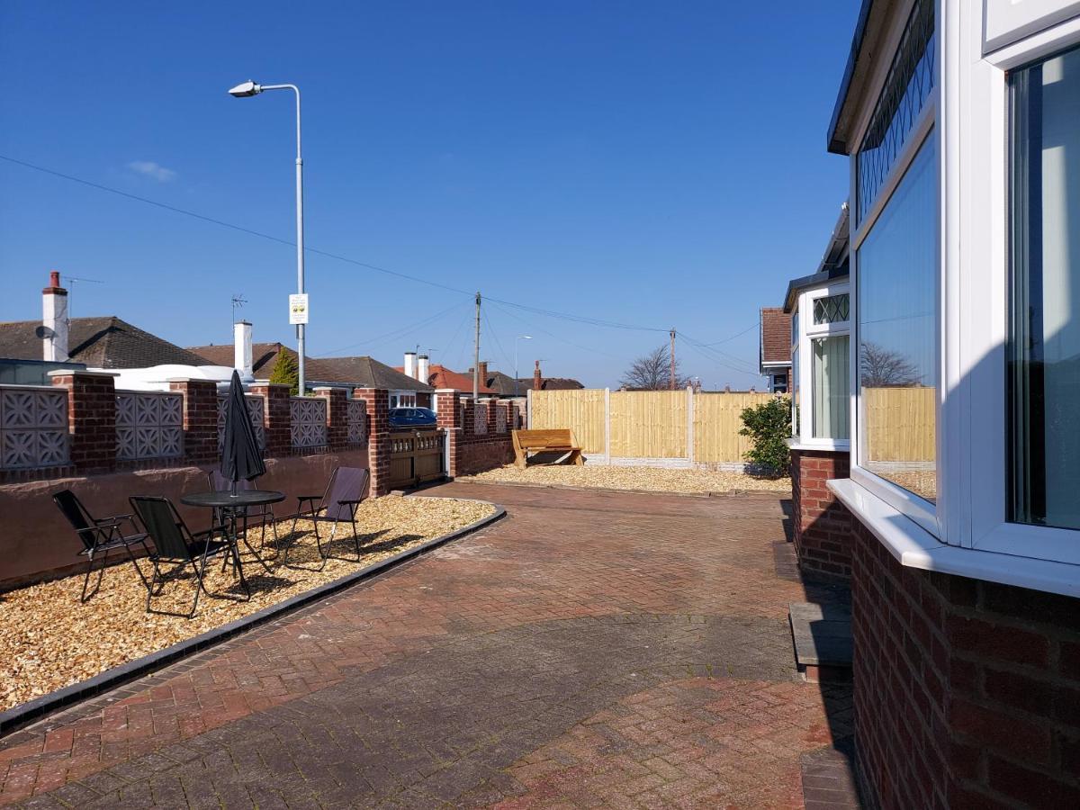 The Hermitage Private Detached Bungalow Villa Rhyl Luaran gambar