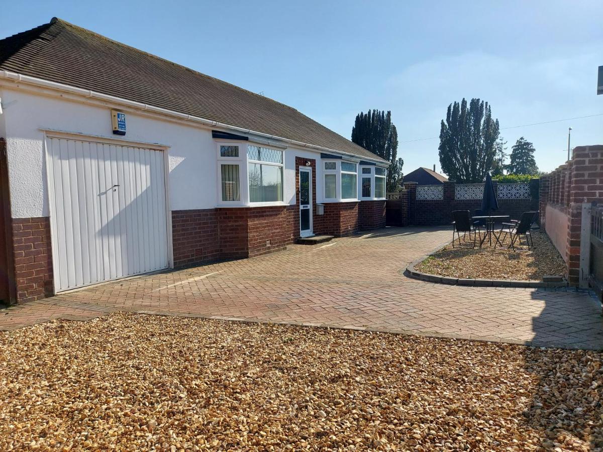 The Hermitage Private Detached Bungalow Villa Rhyl Luaran gambar